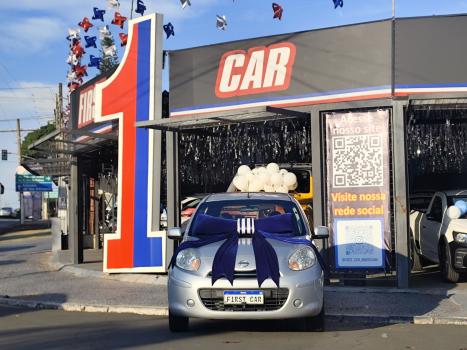 NISSAN March 1.0 16V 4P S FLEX, Foto 2
