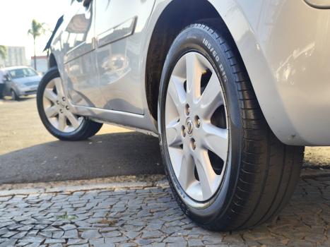 NISSAN March 1.0 16V 4P S FLEX, Foto 8