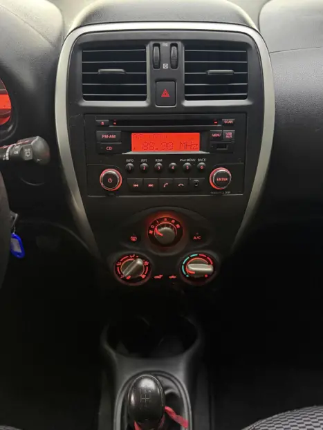 NISSAN March 1.0 16V 4P SV FLEX, Foto 13