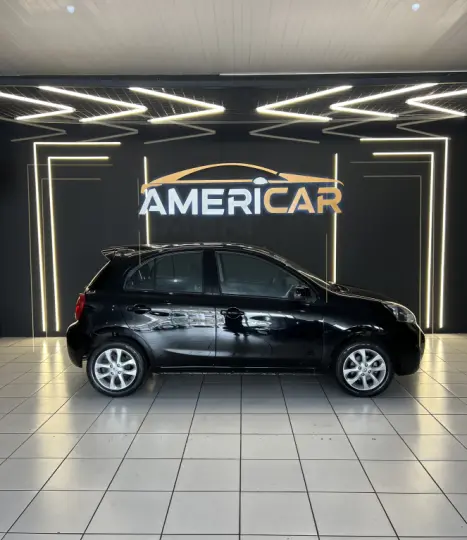 NISSAN March 1.6 16V 4P SV FLEX, Foto 4