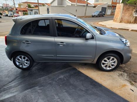 NISSAN March 1.6 16V 4P SV FLEX, Foto 6