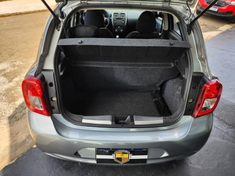 NISSAN March 1.6 16V 4P SV FLEX, Foto 12