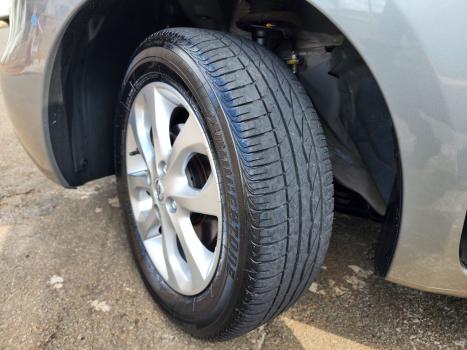 NISSAN March 1.6 16V 4P SV FLEX, Foto 15