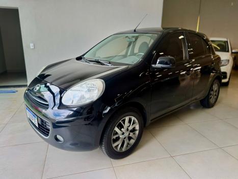 NISSAN March 1.6 16V 4P S FLEX, Foto 2