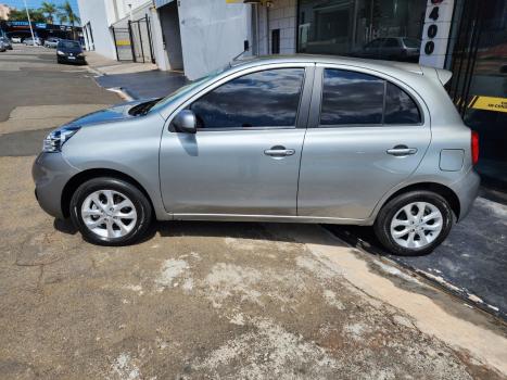 NISSAN March 1.6 16V 4P SV FLEX, Foto 3