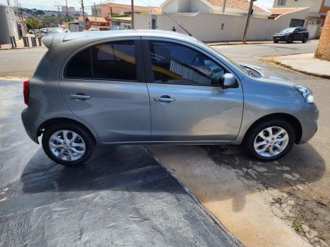 NISSAN March 1.6 16V 4P SV FLEX, Foto 7