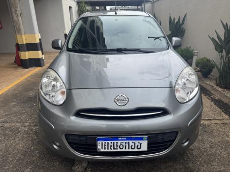 NISSAN March 1.6 16V 4P S FLEX, Foto 2