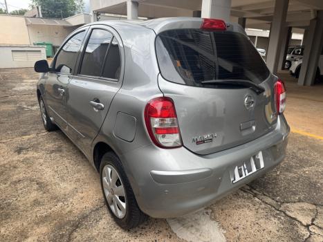 NISSAN March 1.6 16V 4P S FLEX, Foto 4