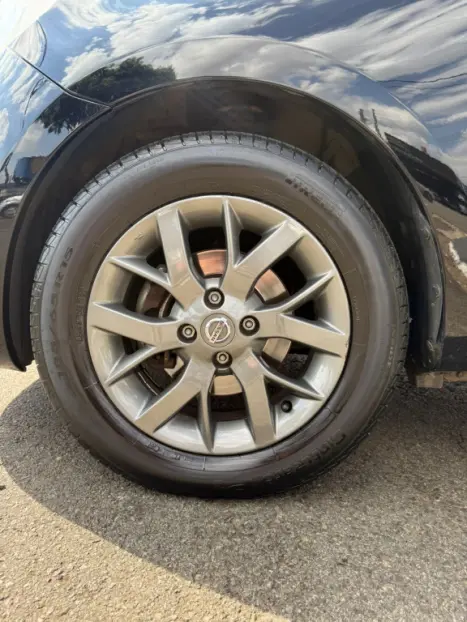 NISSAN March 1.6 16V 4P S FLEX, Foto 15