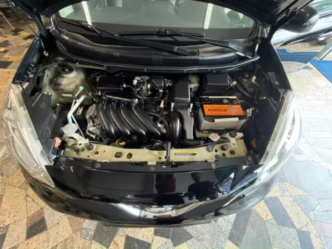 NISSAN March 1.6 16V 4P SV FLEX, Foto 10