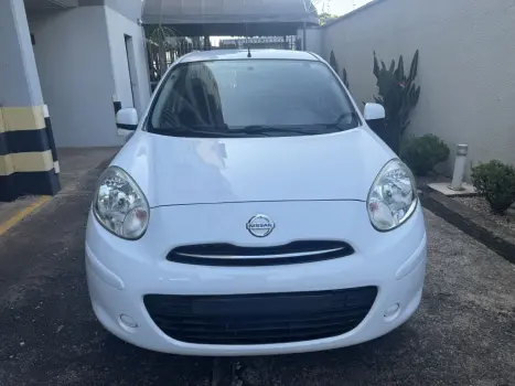 NISSAN March 1.6 16V 4P S FLEX, Foto 2