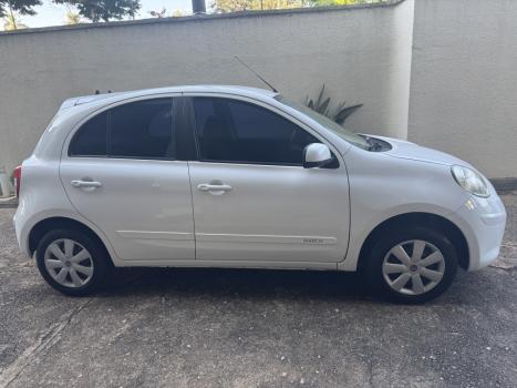 NISSAN March 1.6 16V 4P S FLEX, Foto 4