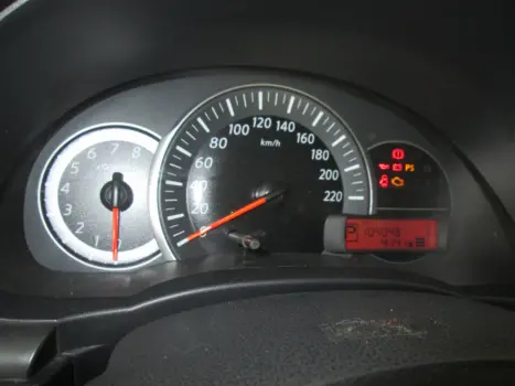 NISSAN March 1.6 16V 4P SV FLEX AUTOM�TICO CVT, Foto 15