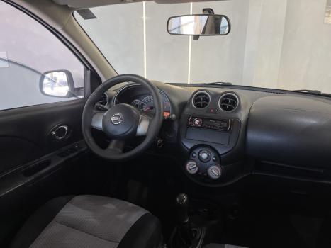 NISSAN March 1.6 16V 4P S FLEX, Foto 4