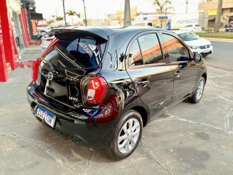 NISSAN March 1.6 16V 4P SV FLEX, Foto 4