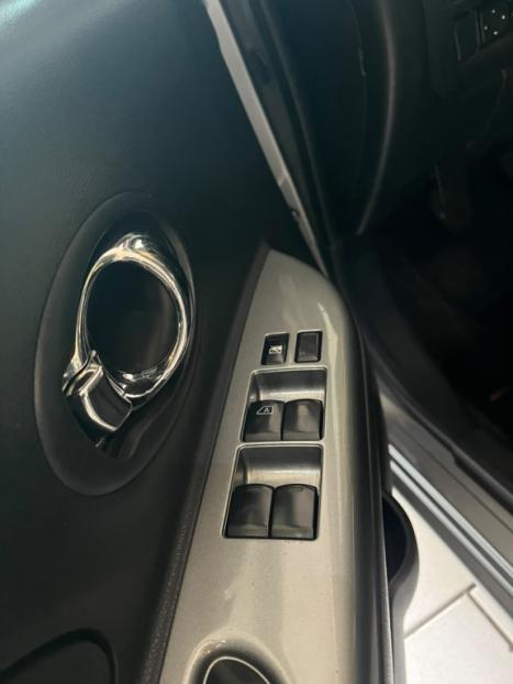 NISSAN March 1.6 16V 4P S FLEX, Foto 6