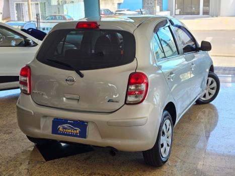 NISSAN March 1.6 16V 4P S FLEX, Foto 3