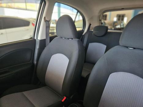 NISSAN March 1.6 16V 4P S FLEX, Foto 13