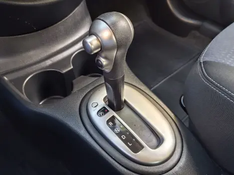 NISSAN Versa Sedan 1.6 16V 4P SV FLEX XTRONIC AUTOMTICO CVT, Foto 18