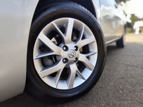 NISSAN Versa Sedan 1.6 16V 4P SV FLEX XTRONIC AUTOMTICO CVT, Foto 20