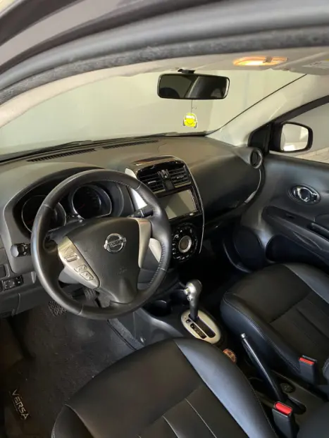 NISSAN Versa Sedan 1.6 16V 4P SL FLEX XTRONIC AUTOMTICO CVT, Foto 5