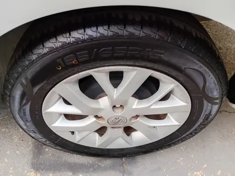 NISSAN Versa Sedan 1.6 16V 4P SV FLEX XTRONIC AUTOMTICO CVT, Foto 14