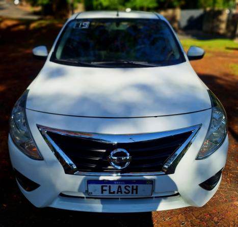 NISSAN Versa Sedan 1.6 16V 4P SV FLEX XTRONIC AUTOMTICO CVT, Foto 3