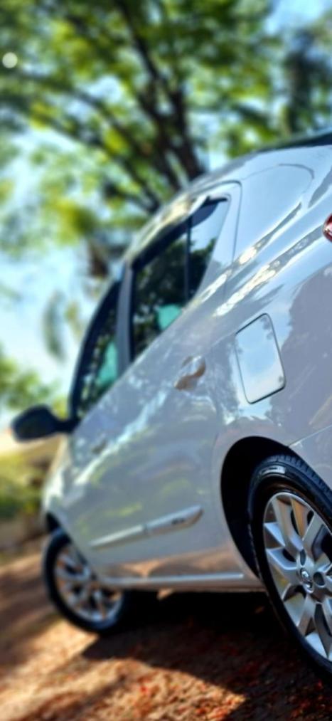 NISSAN Versa Sedan 1.6 16V 4P SV FLEX XTRONIC AUTOMTICO CVT, Foto 18