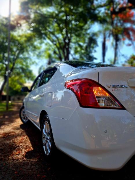 NISSAN Versa Sedan 1.6 16V 4P SV FLEX XTRONIC AUTOMTICO CVT, Foto 19