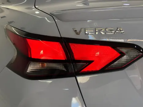 NISSAN Versa Sedan 1.6 16V 4P FLEX EXCLUSIVE XTRONIC AUTOMTICO CVT, Foto 8