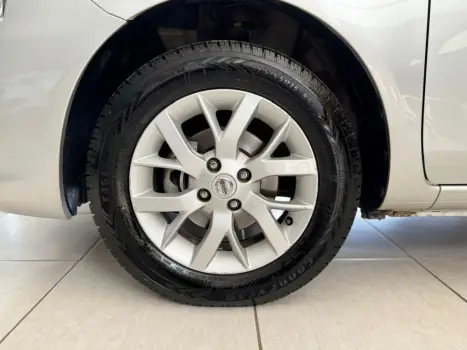 NISSAN Versa Sedan 1.6 16V 4P FLEX SL, Foto 15