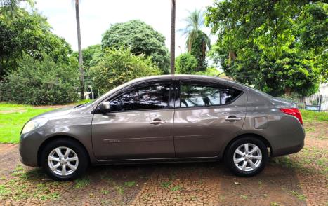 NISSAN Versa Sedan 1.6 16V 4P FLEX SL, Foto 3