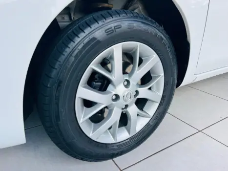 NISSAN Versa Sedan 1.6 16V 4P FLEX SENSE XTRONIC AUTOM�TICO CVT, Foto 20