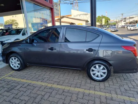 NISSAN Versa Sedan 1.0 12V 4P FLEX V-DRIVE, Foto 9