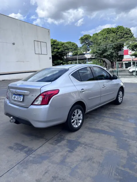 NISSAN Versa Sedan 1.6 16V 4P FLEX SV, Foto 4