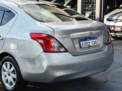 NISSAN Versa Sedan 1.6 16V 4P FLEX SV, Foto 20