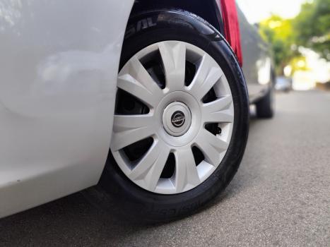 NISSAN Versa Sedan 1.6 16V 4P FLEX SV, Foto 8