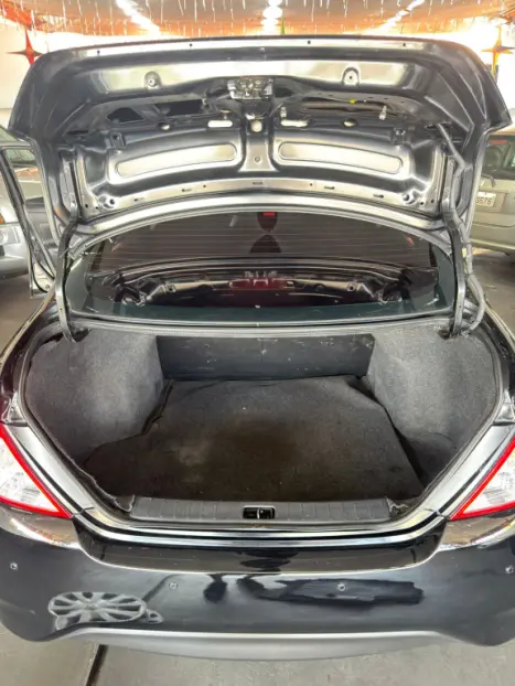 NISSAN Versa Sedan 1.6 16V 4P FLEX S, Foto 13