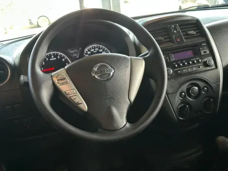 NISSAN Versa Sedan 1.6 16V 4P FLEX SL, Foto 3