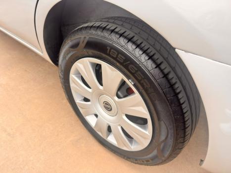 NISSAN Versa Sedan 1.6 16V 4P FLEX SV, Foto 9