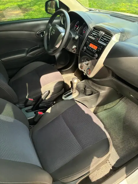 NISSAN Versa Sedan 1.6 16V 4P SV FLEX XTRONIC AUTOM�TICO CVT, Foto 17