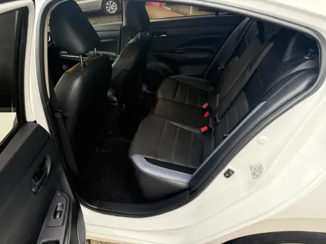 NISSAN Versa Sedan 1.6 16V 4P FLEX EXCLUSIVE XTRONIC AUTOMÁTICO CVT, Foto 9