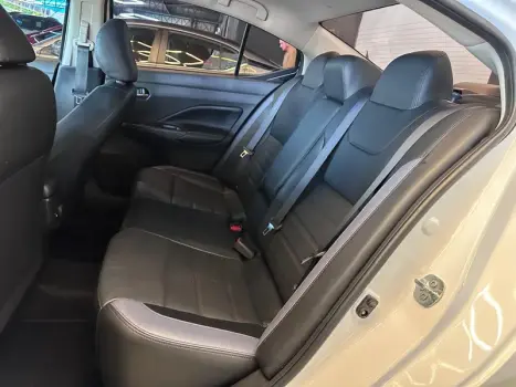 NISSAN Versa Sedan 1.6 16V 4P FLEX EXCLUSIVE XTRONIC AUTOMÁTICO CVT, Foto 8