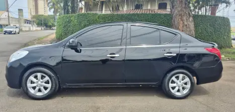 NISSAN Versa Sedan 1.6 16V 4P FLEX SL, Foto 1
