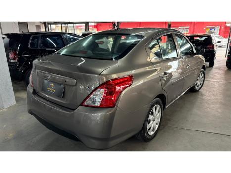 NISSAN Versa Sedan , Foto 4