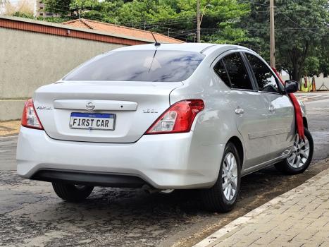 NISSAN Versa Sedan , Foto 8
