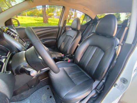 NISSAN Versa Sedan , Foto 9