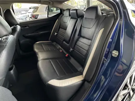 NISSAN Versa Sedan , Foto 10