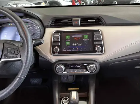 NISSAN Versa Sedan , Foto 19