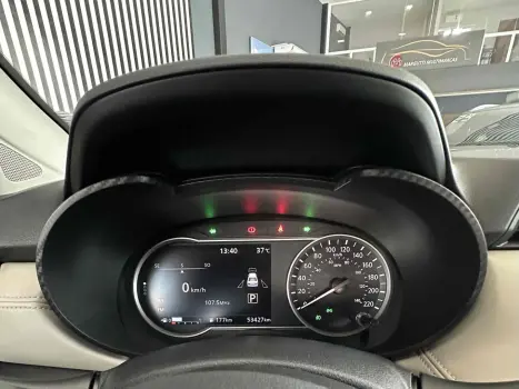 NISSAN Versa Sedan , Foto 23
